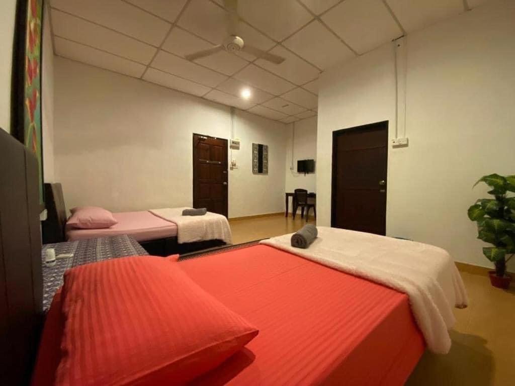 Kencana Guest House ปันไตเจอนัง ภายนอก รูปภาพ